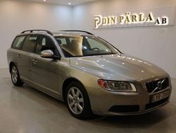 Ljusbrun (brun) Begagnad 2012 Volvo V70 Drive Kinetic Kombi | 84 900 kr (Marknadspris)