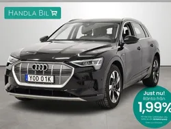 Svart Begagnad 2021 Audi e-tron Design SUV | 389 900 kr (Marknadspris)