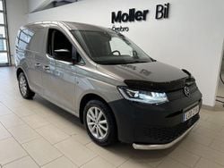 Ljusbrun (mojave beige metallic) Begagnad 2021 VW Caddy Minibuss | 234 900 kr (Marknadspris)