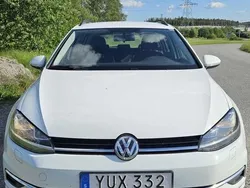 Vit Begagnad 2018 VW Golf VII Kombi | 115 000 kr (Superpris)