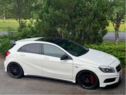 Vit Begagnad 2014 Mercedes A45 AMG AMG Halvkombi | 249 000 kr (Marknadspris)