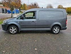 Grå Begagnad 2013 VW Caddy Maxi Minibuss | 48 999 kr (Marknadspris)