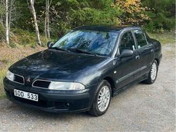 Svart Begagnad 2001 Mitsubishi Carisma Sedan | 14 000 kr
