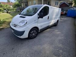 Vit Begagnad 2014 Nissan Primastar Minibuss | 58 000 kr (Marknadspris)