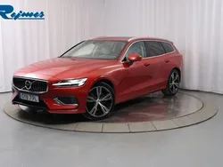 Röd (fusion red metallic) Begagnad 2022 Volvo V60 Inscription Kombi | 369 900 kr (Marknadspris)