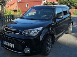 Svart Begagnad 2015 Kia Soul SUV | 79 000 kr (Bra pris)
