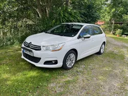 Vit Begagnad 2014 Citroën C4 Halvkombi | 60 000 kr (Dyr)
