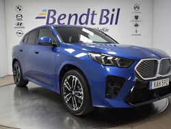 Svart Begagnad 2024 BMW iX2 M Sport SUV | 514 500 kr (Bra pris)