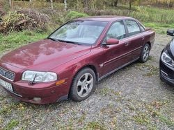 Röd Begagnad 2005 Volvo S80 Sedan | 20 000 kr (Dyr)
