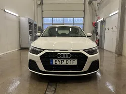 Vit Begagnad 2022 Audi A1 Sportback Proline Halvkombi | 209 000 kr (Marknadspris)