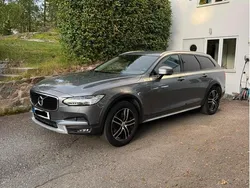 Grå Begagnad 2019 Volvo V90 CC Kombi | 295 000 kr (Bra pris)