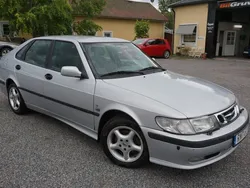 Ljusgrå Begagnad 2000 Saab 9-3 Halvkombi | 29 900 kr (Marknadspris)