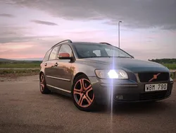 Grå Begagnad 2005 Volvo V50 Kombi | 41 000 kr