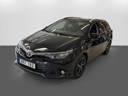 Svart Begagnad 2017 Toyota Auris Hybrid Kombi | 184 000 kr (Marknadspris)