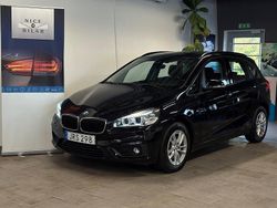 Svart Begagnad 2015 BMW 218 Active Tourer Advantage Minibuss | 129 000 kr (Bra pris)