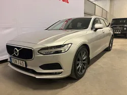 Silver Begagnad 2018 Volvo V90 Momentum Kombi | 209 900 kr (Marknadspris)
