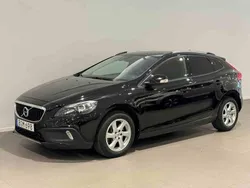 Svart Begagnad 2017 Volvo V40 CC Kombi | 164 500 kr (Marknadspris)