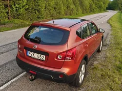 Röd Begagnad 2007 Nissan Qashqai SUV | 37 900 kr (Marknadspris)