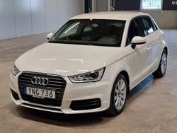 Vit Begagnad 2017 Audi A1 Sportback Halvkombi | 129 900 kr