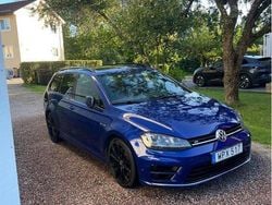 Blå Begagnad 2016 VW Golf VII R Kombi | 187 000 kr (Bra pris)