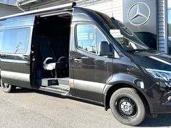 Svart (obsidiansvart metallic) Begagnad 2023 Mercedes Sprinter Van | 1 178 750 kr