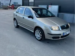 Brun Begagnad 2005 Skoda Fabia Halvkombi | 15 000 kr (Marknadspris)
