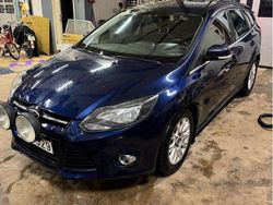 Blå Begagnad 2012 Ford Focus Titanium Kombi | 45 000 kr (Marknadspris)