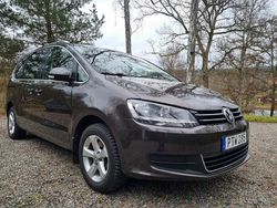 Brun Begagnad 2014 VW Sharan Minibuss | 185 000 kr (Lite dyr)