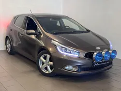 Ljusbrun (brun) Begagnad 2014 Kia Ceed Comfort Halvkombi | 59 900 kr (Bra pris)