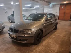 Grå Begagnad 2009 BMW 116 Halvkombi | 74 900 kr
