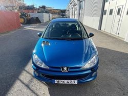 Blå Begagnad 2005 Peugeot 206 Sport Halvkombi | 13 900 kr (Marknadspris)