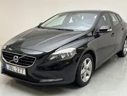 Svart Begagnad 2016 Volvo V40 Kinetic Kombi | 124 900 kr (Marknadspris)