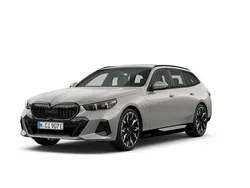 Oxide grey metallic Ny 2025 BMW 550e Comfort Edition Kombi | 965 000 kr (Bra pris)