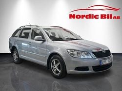 Blå Begagnad 2011 Skoda Octavia Ambiente Kombi | 59 900 kr (Marknadspris)