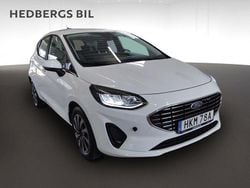 Vit Begagnad 2022 Ford Fiesta Titanium Halvkombi | 169 900 kr (Marknadspris)
