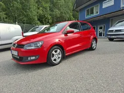 Röd Begagnad 2010 VW Polo Halvkombi | 39 900 kr (Bra pris)