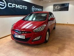Röd Begagnad 2013 Hyundai i30 Halvkombi | 104 900 kr (Marknadspris)