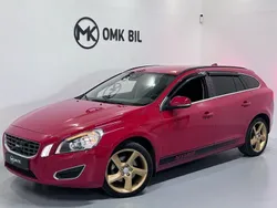 Röd Begagnad 2011 Volvo V60 Momentum Kombi | 62 900 kr (Marknadspris)