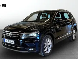 Svart (deep black pearl) Begagnad 2017 VW Tiguan Executive SUV | 219 900 kr (Marknadspris)