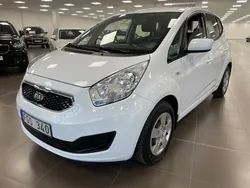 Vit Begagnad 2013 Kia Venga Halvkombi | 64 900 kr (Lite dyr)