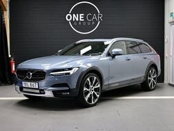 Ljusblå (blå) Begagnad 2017 Volvo V90 CC Inscription Kombi | 399 900 kr (Dyr)