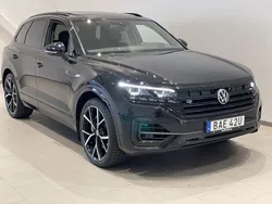 Svart (deep black pearl) Begagnad 2021 VW Touareg R SUV | 574 900 kr (Bra pris)