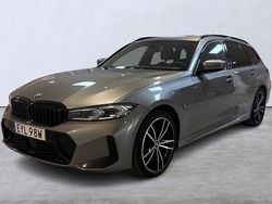 Grå Begagnad 2023 BMW 330 M Sport Kombi | 379 900 kr
