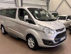 Grå (gråmetallic) Begagnad 2014 Ford Tourneo Custom Van | 159 900 kr (Marknadspris)