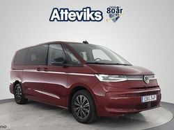 Röd Begagnad 2022 VW Multivan Style Van | 509 900 kr (Marknadspris)