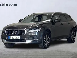 Grå Begagnad 2020 Volvo V90 CC Kombi | 339 900 kr (Marknadspris)