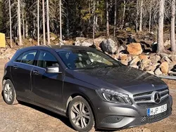 Grå Begagnad 2013 Mercedes A180 Urban Halvkombi | 179 000 kr (Marknadspris)