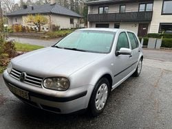 Silver Begagnad 2002 VW Golf IV Basis Halvkombi | 20 000 kr (Bra pris)