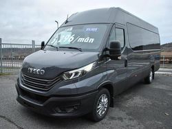 Grå Begagnad 2023 Iveco Daily Van | 652 500 kr