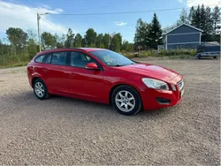 Röd Begagnad 2011 Volvo V60 Kinetic Kombi | 79 900 kr (Bra pris)